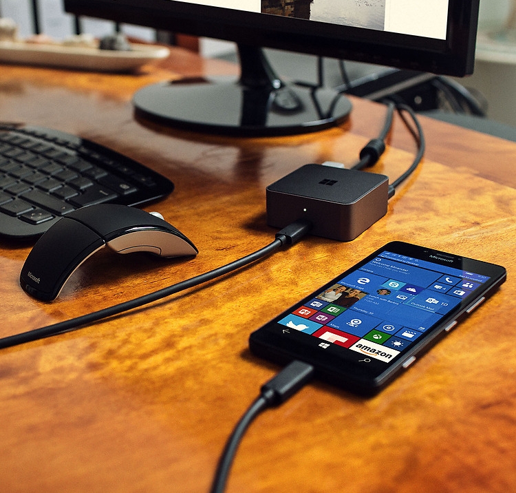 Lumia_950_Continuum_2