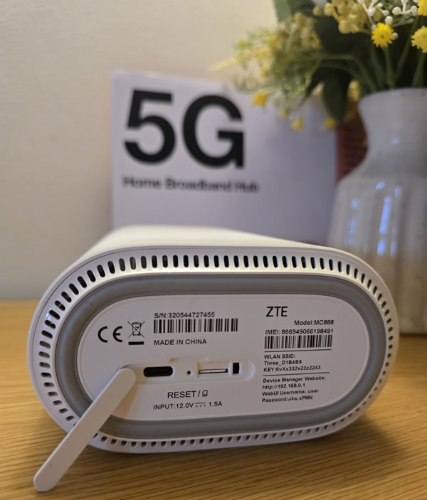 Three 5G Hub - Bottom with SIM SLot
