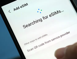 Which networks offer eSIMs on Pay As You Go?